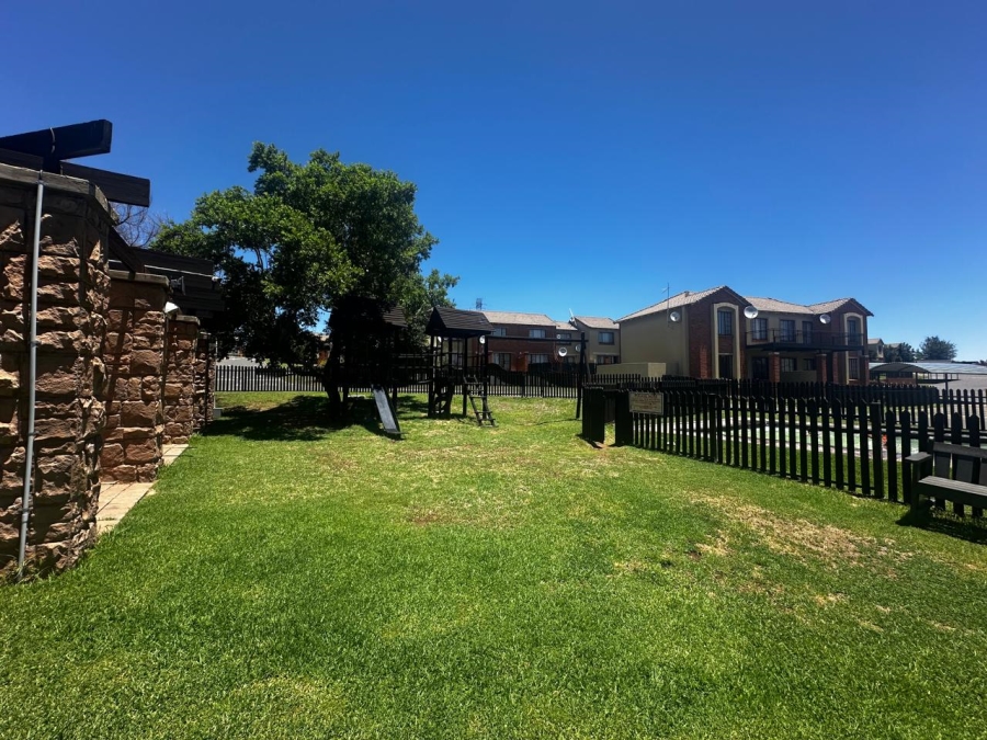 4 Bedroom Property for Sale in Hillside Free State